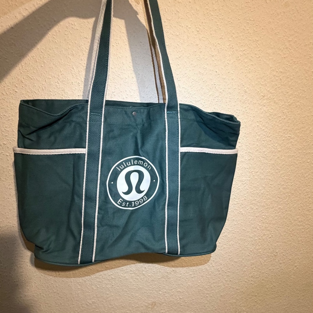 Lululemon Tote Bag - Picture 6 of 11